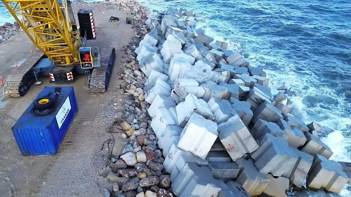 1000275829