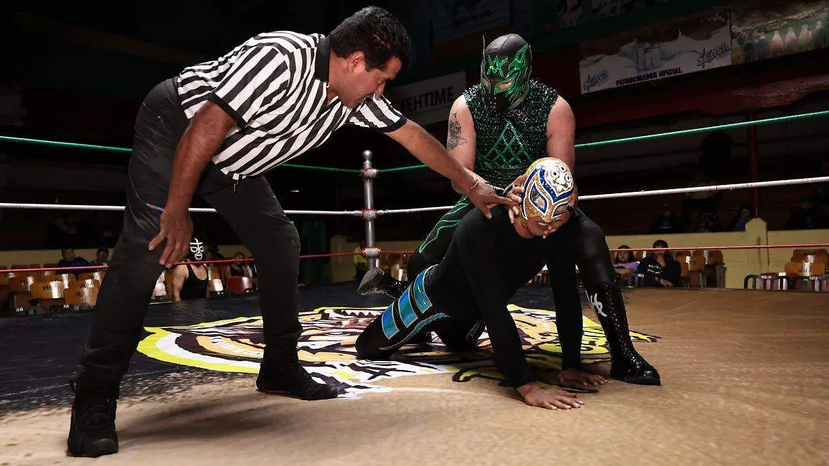 LUCHAS CAMPEONATO TERROR INFERNAL & DESTRUCTOR