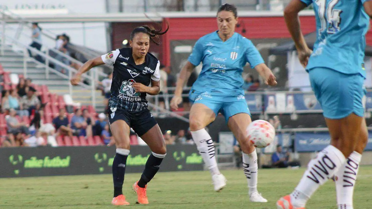 TUZAS CAMPEÓN DE CAMPEONAS1