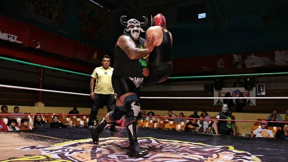 LUCHAS