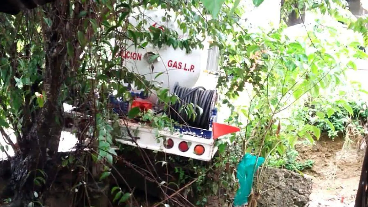 CAMIONETA GAS 1