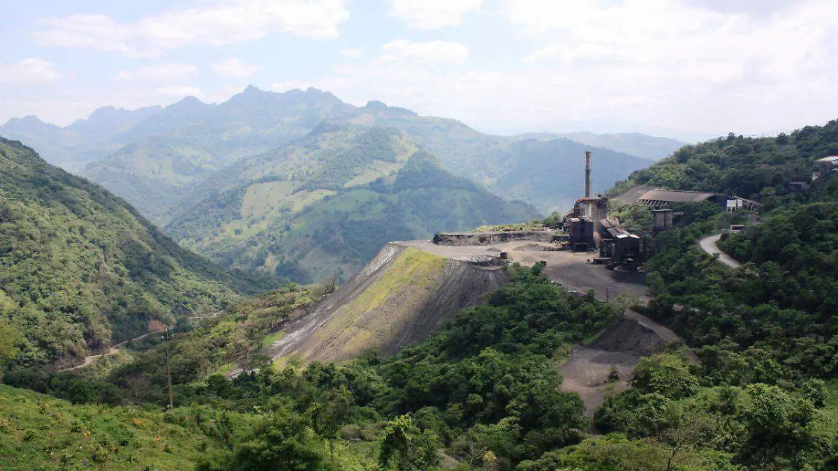 molango-low-1280x853