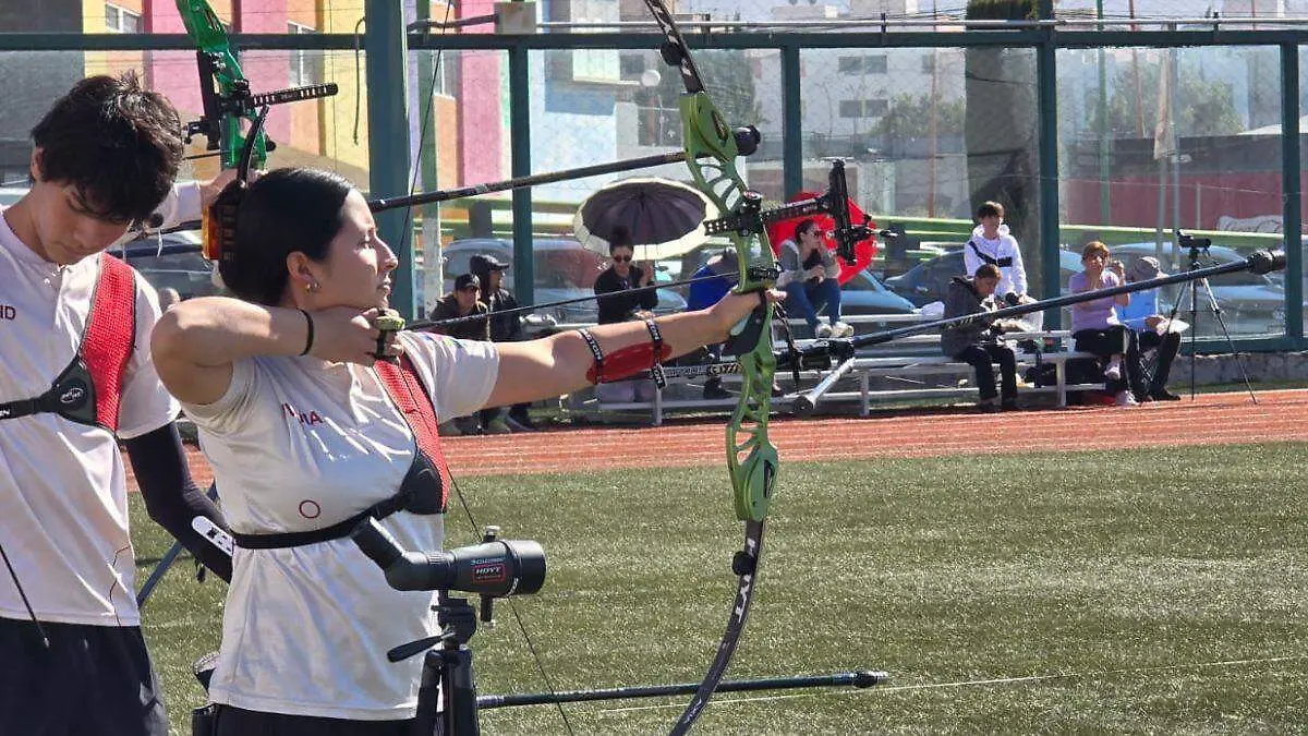 IVANA PALACIOS TIRO CON ARCO