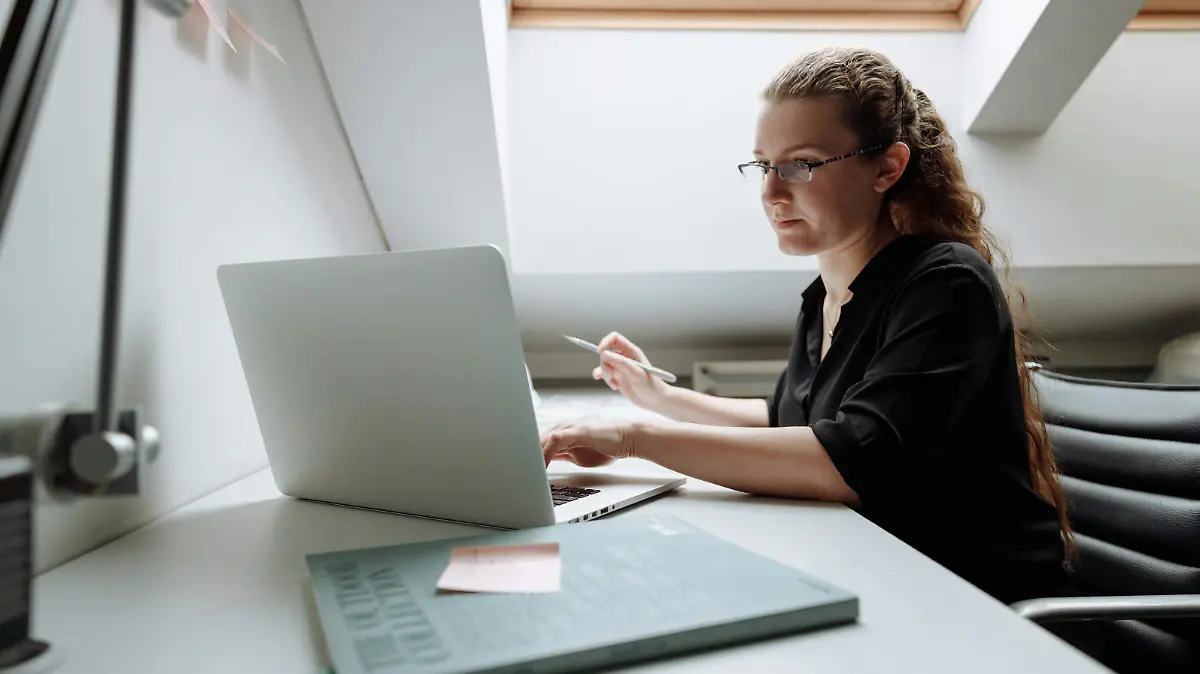 pexels-thirdman-5582864