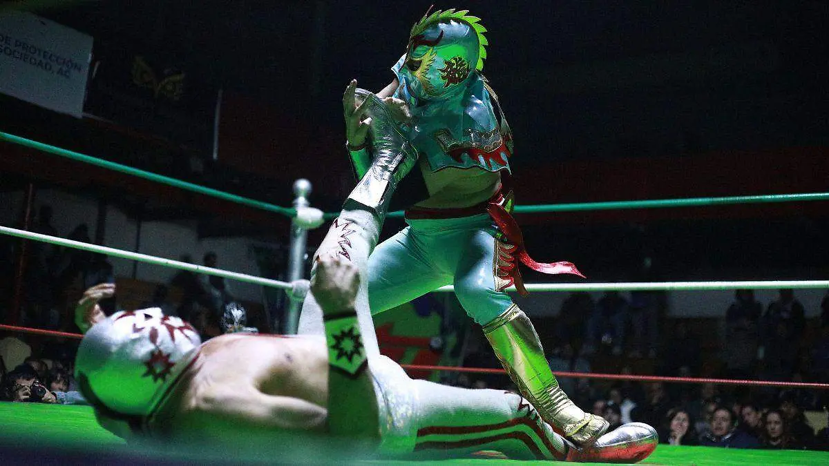 ÚLTIMO DRAGÓN Y SOLAR