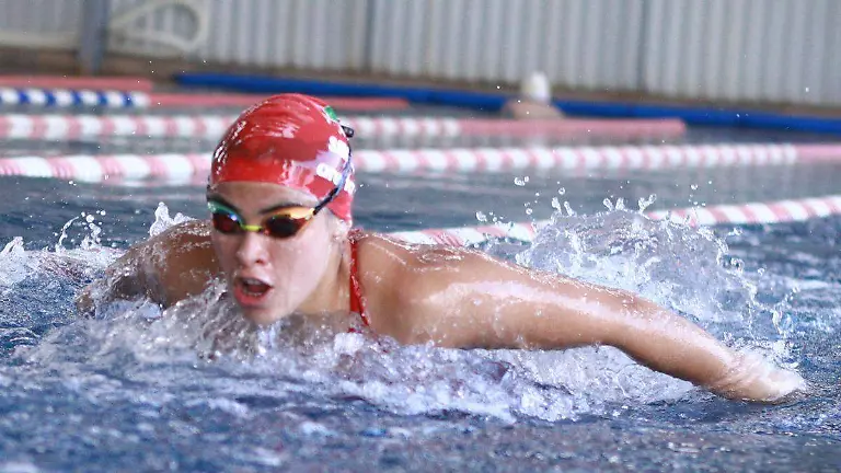 BELÉN SANTOLAYA, NADADORA HIDALGUENSE