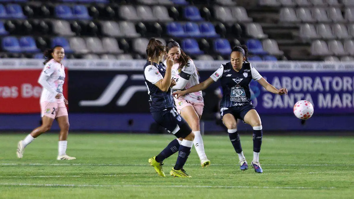 TUZAS VS. LEÓN. ESTADIO HIDALGO