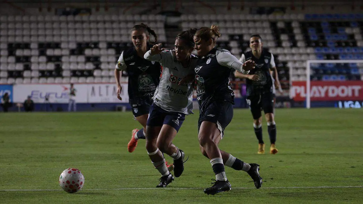 DANIELA FLORES CLUB PACHUCA FEMENIL