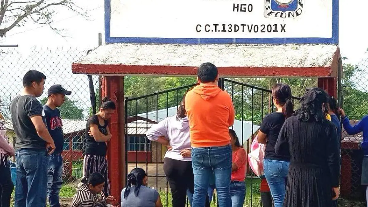 TELESECUNDARIA MOLANGO 11