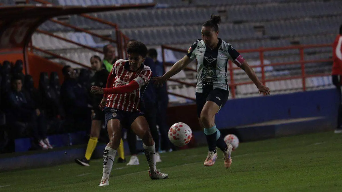 TUZAS VS CHIVAS