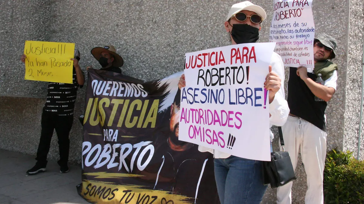 CASO ROBERTO F D L VEGA (60)