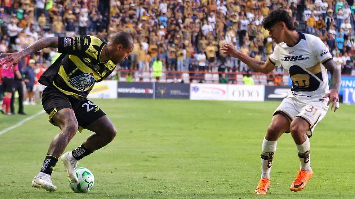 TUZOS VS PUMAS
