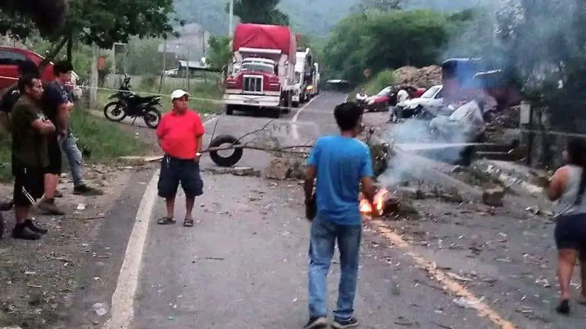 BLOQUEÓ TEHUETLÁN 1