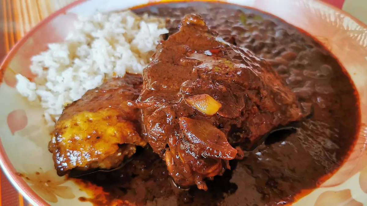 MOLE GUAJOLOTE 2
