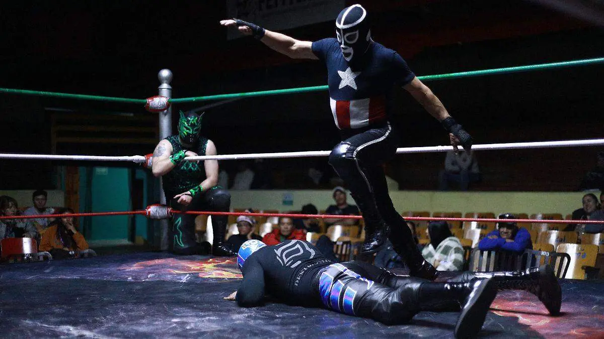 LUCHA LIBRE BLACK SHADOW JR.