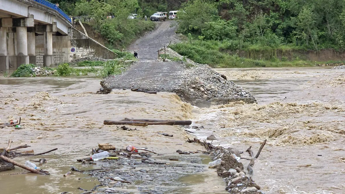 XOCHIATIPAN 33 COMUNIDADES