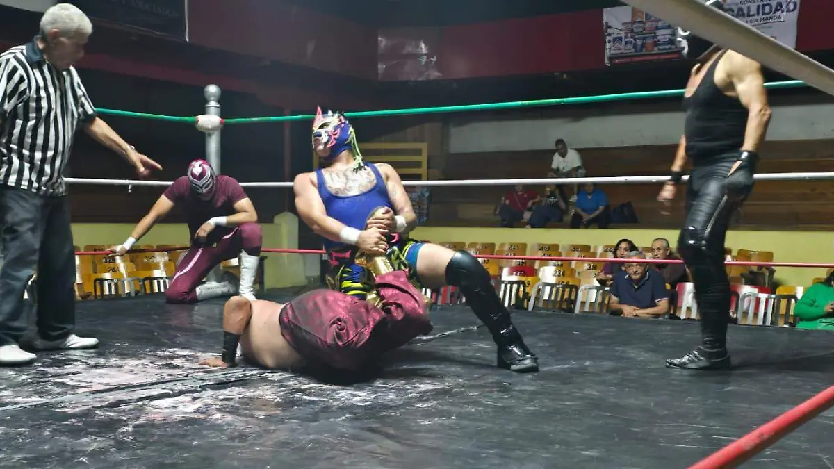 LUCHAS