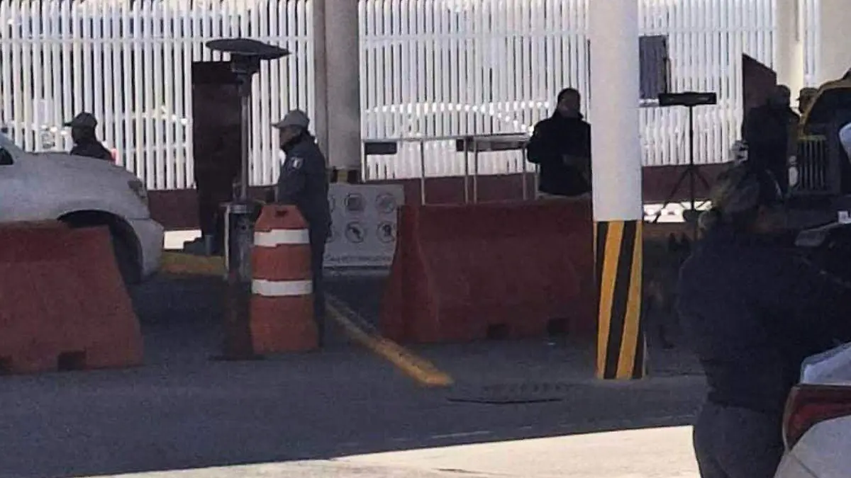 511743