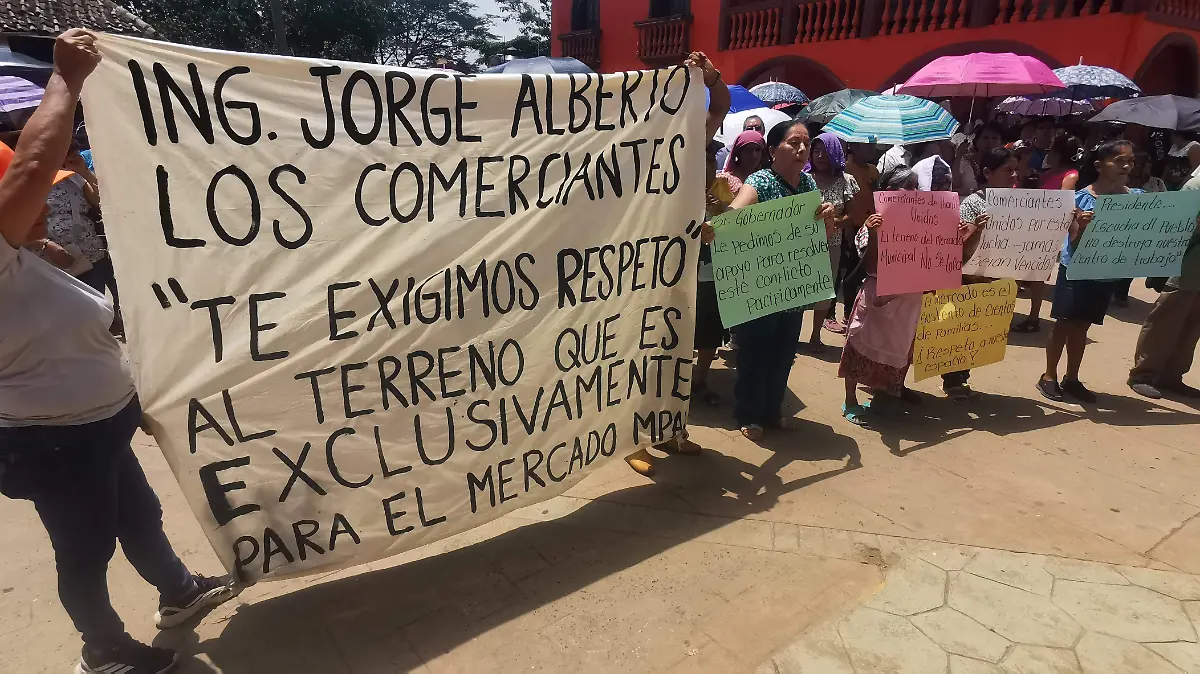 COMERCIANTES PROTESTAN 1