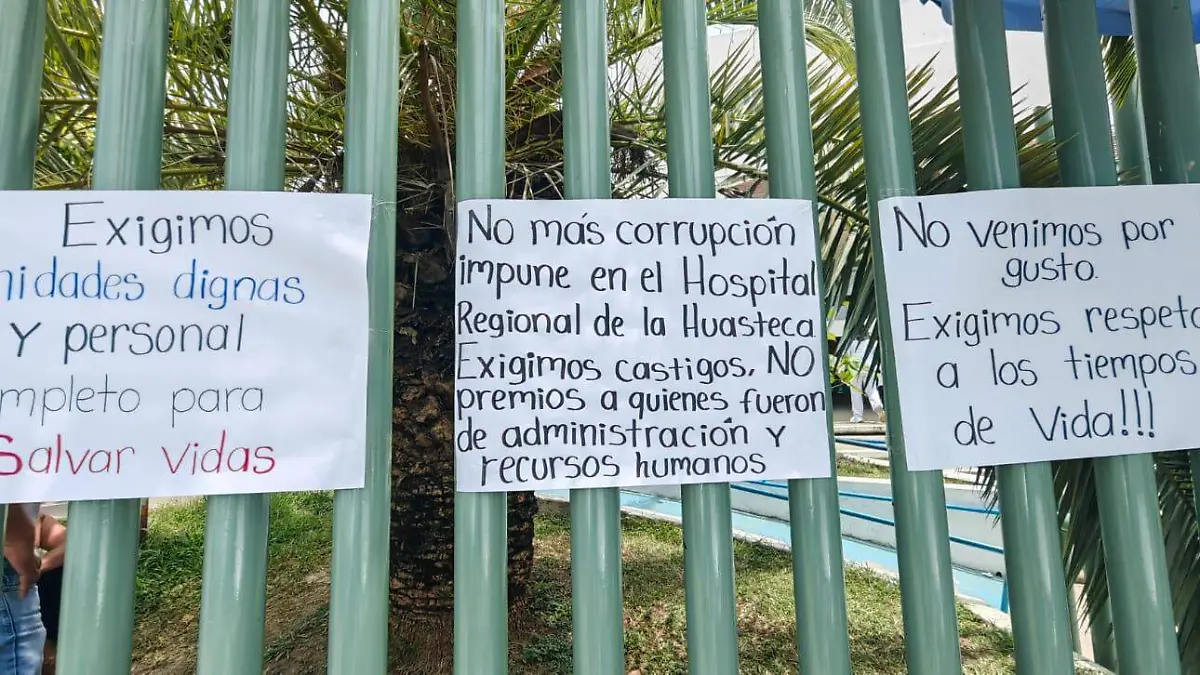PROTESTA HOSPITAL 11