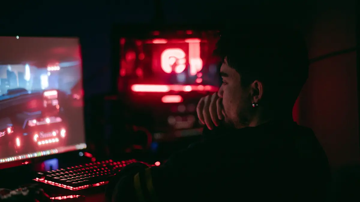 TWITCH