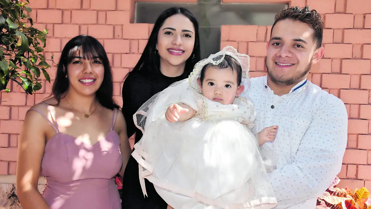 Recibe-Sacramento-Diana-Darian (2)