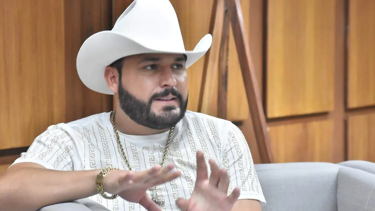 Saúl El Jaguar anuncia nuevo EP Mágicos Besitos (3)