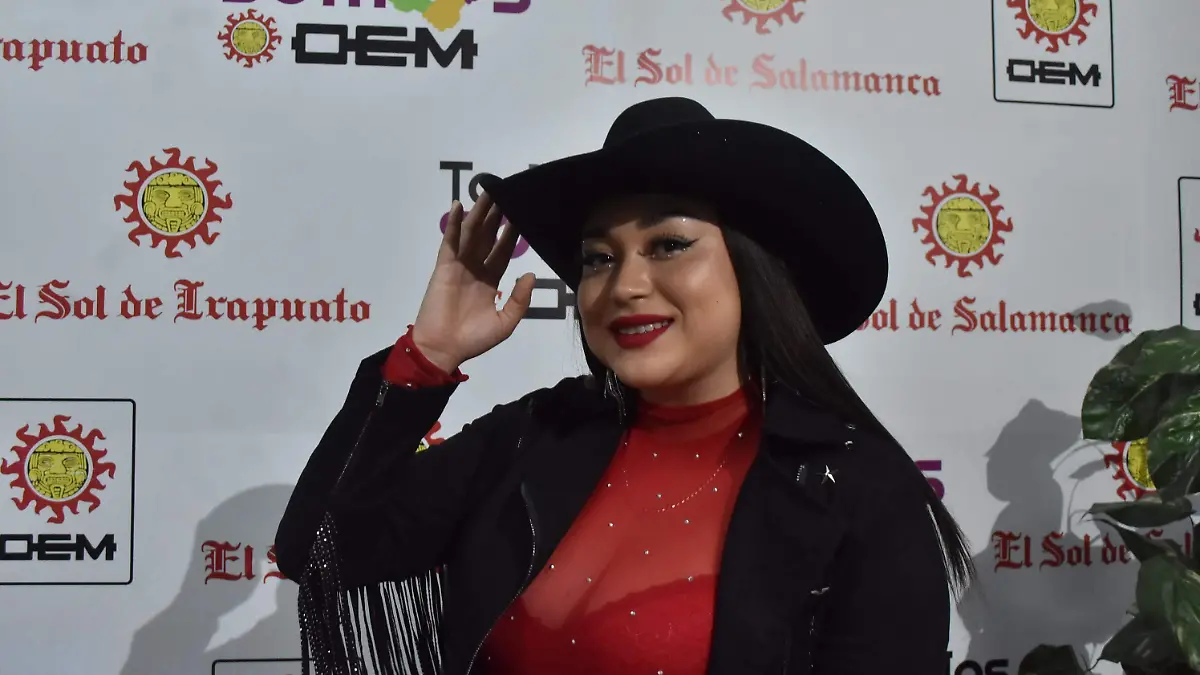 Betzi-Mendoza (5)