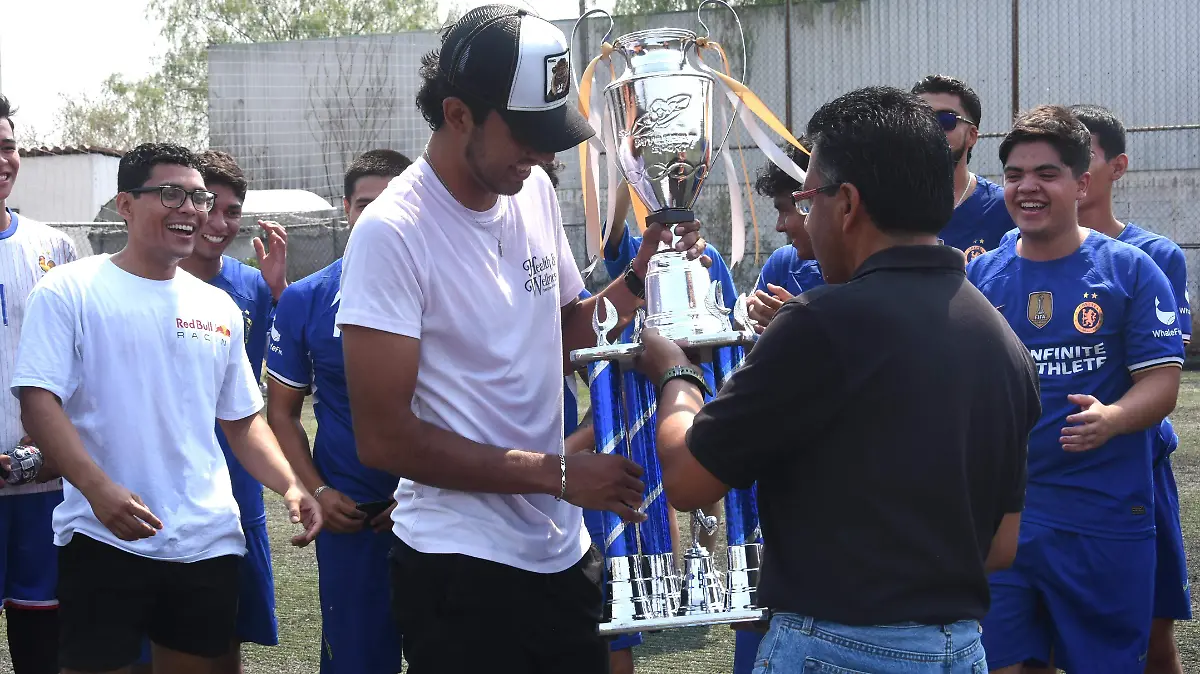 El-trofeo-fue-entregado