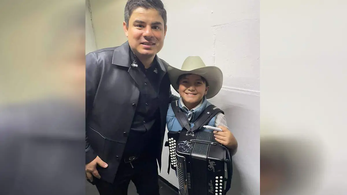 Niño con acordeón