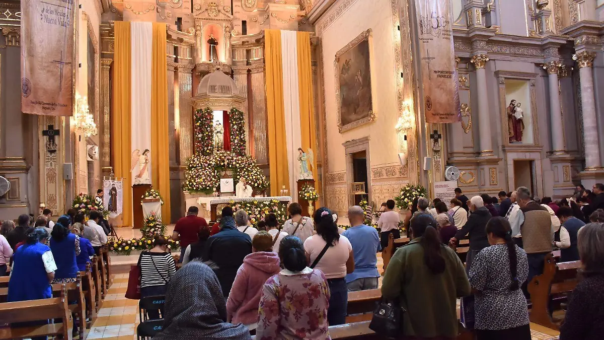 Irapuatenses muestran su devoción a San Francisco de Asís  (1)