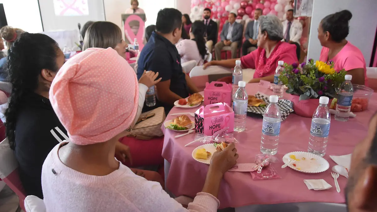 MATERNO INFANTIL APOYA ACANCER A MUJERES, JESUS GTZ EL SOL DE IRAPUATO (6)