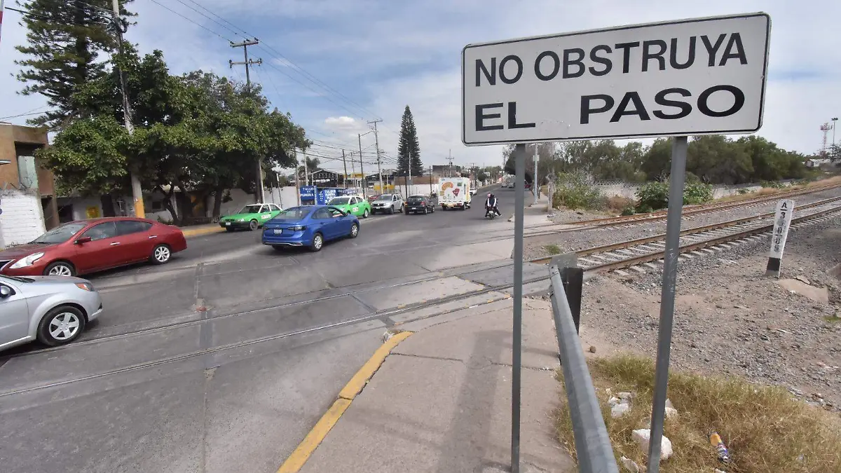 Proyectan construir puente en Calzada de Guadalupe (3)