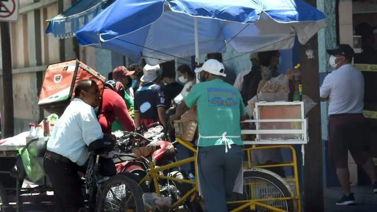 Reubicarán vendedores irregulares a mercado Jesús R Márquez  (2)