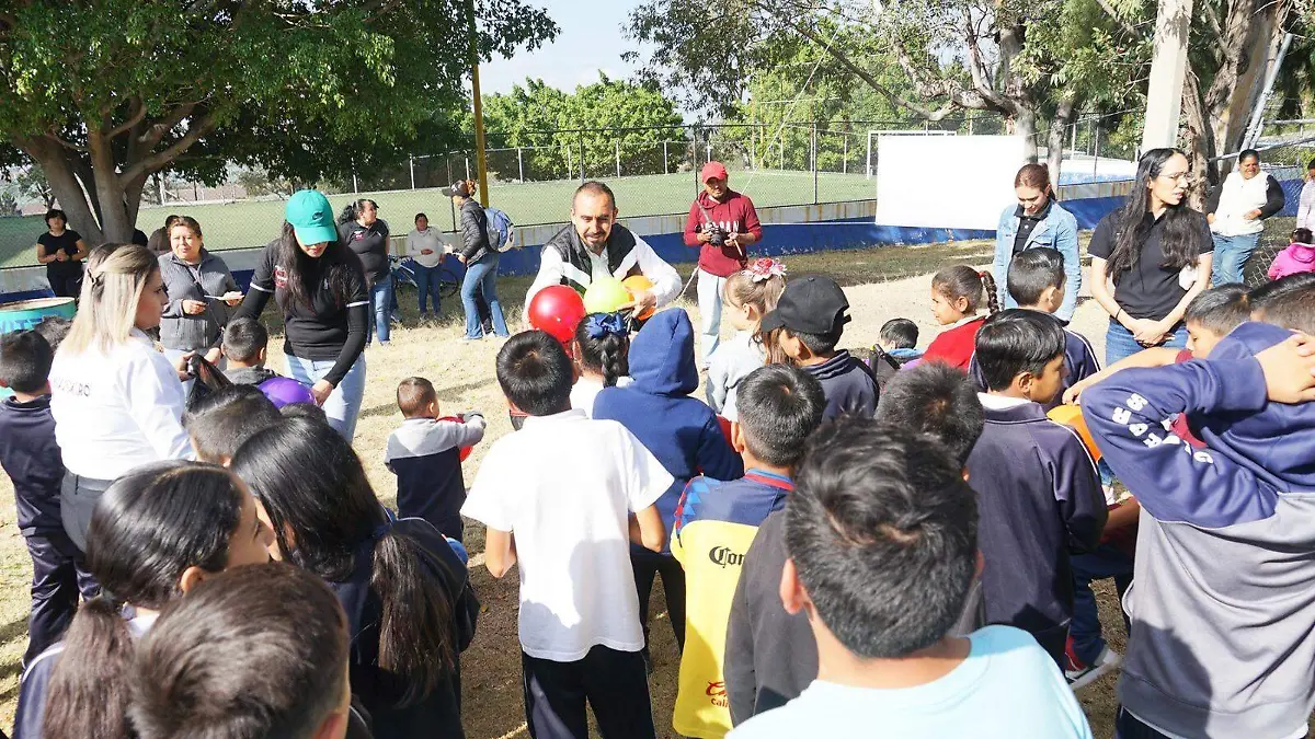 b4283500-808b-4f58-baf0-bbfba3c7e071