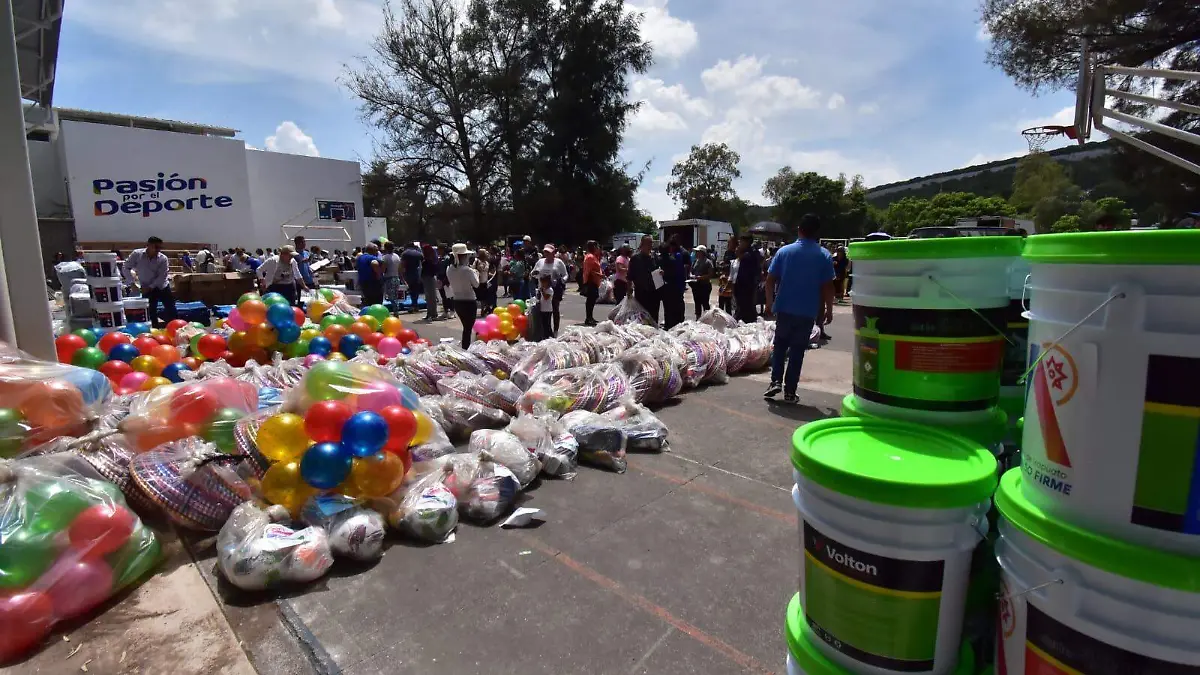 Dignificarán escuelas de Irapuato (2)