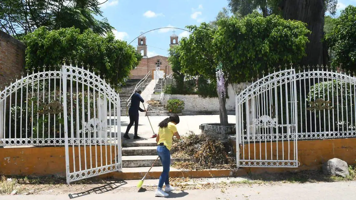 Organizan colecta para damnificados de explosión en Irapuato  (2)