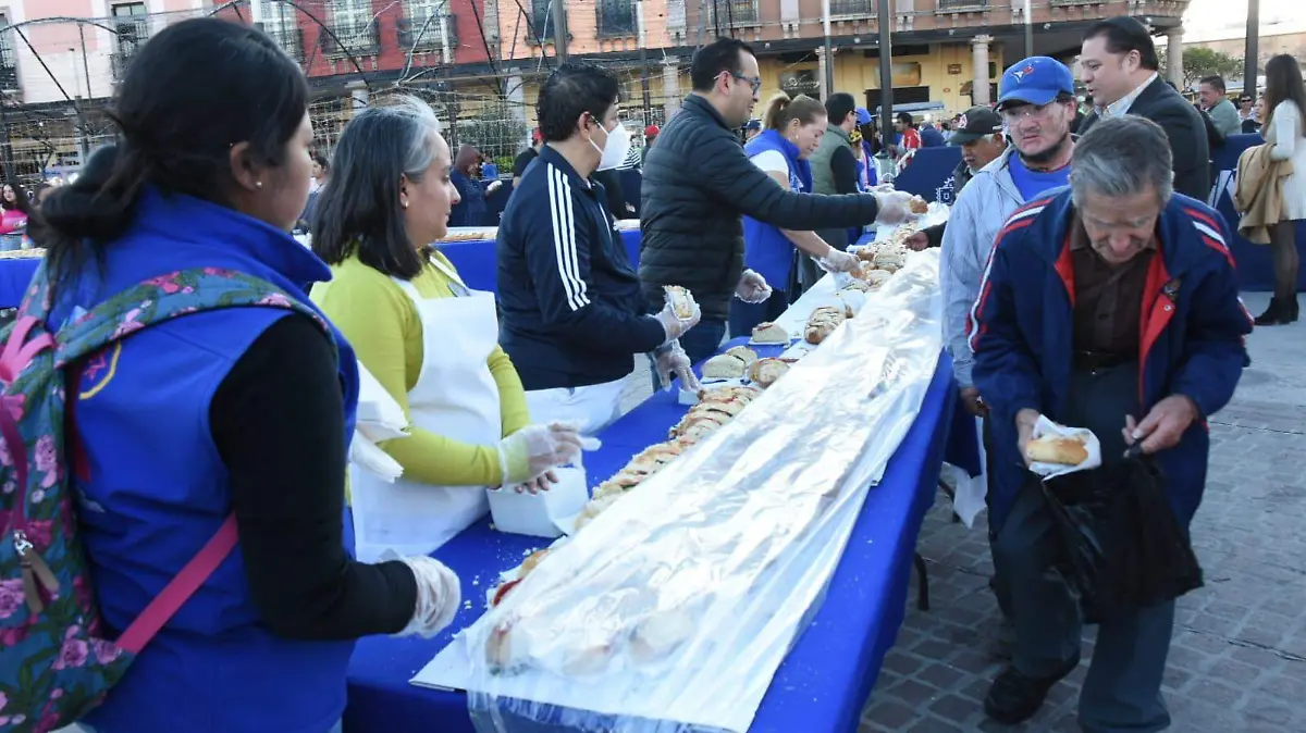rosca-de-reyes-monumental  (10)