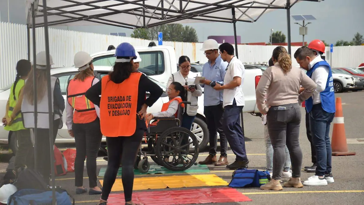 Participan más de 42 establecimientos durante Macrosimulacro en Irapuato (3)