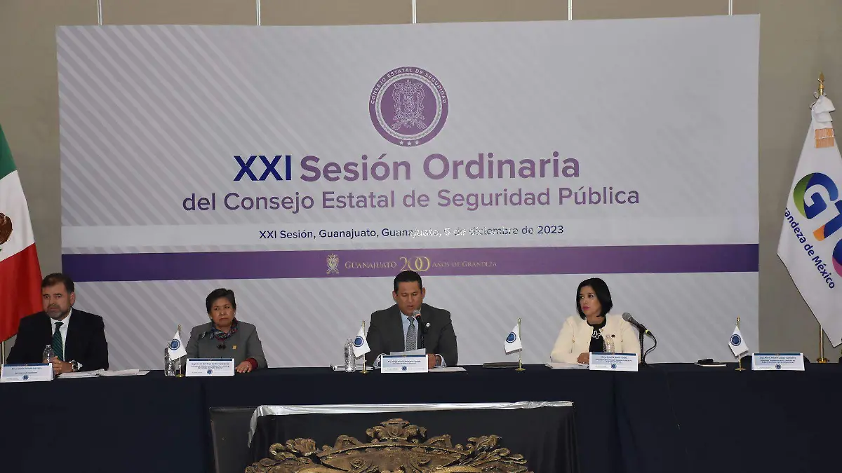 ABASOLO  MERITO POLICIAL (2)