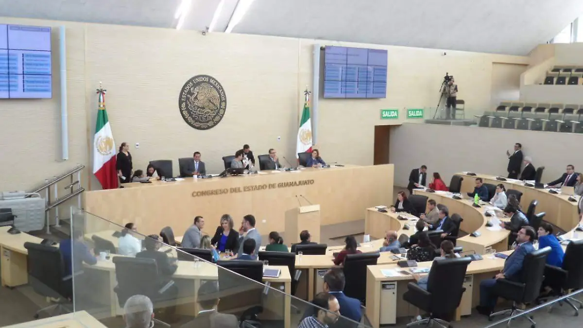 Previene el Congreso embarazo entre adolescentes en Guanajuato  (1)