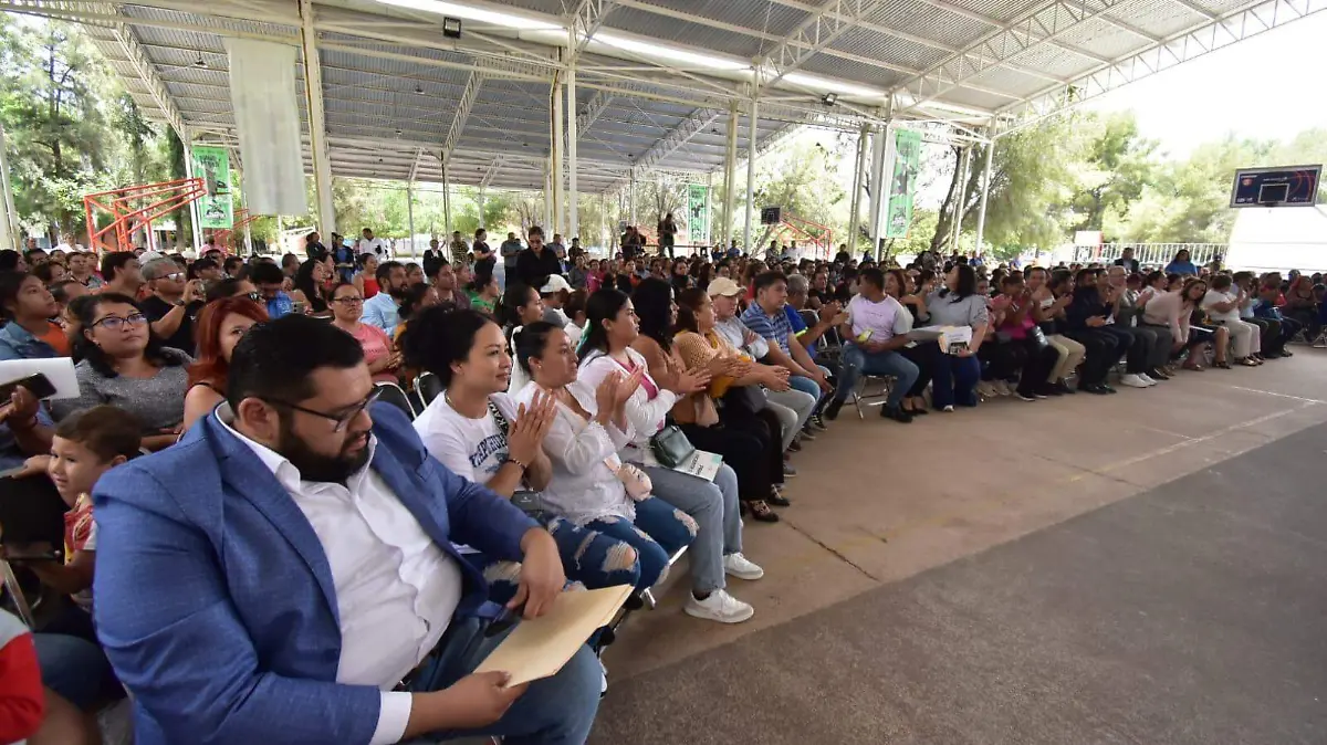 Dignificarán escuelas de Irapuato (1)