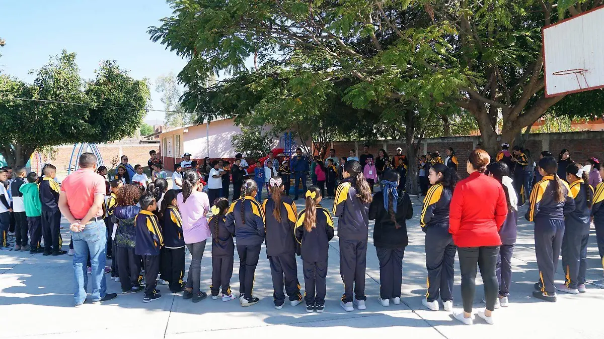 27281580-48d1-4cd5-b286-98b1b600fb23