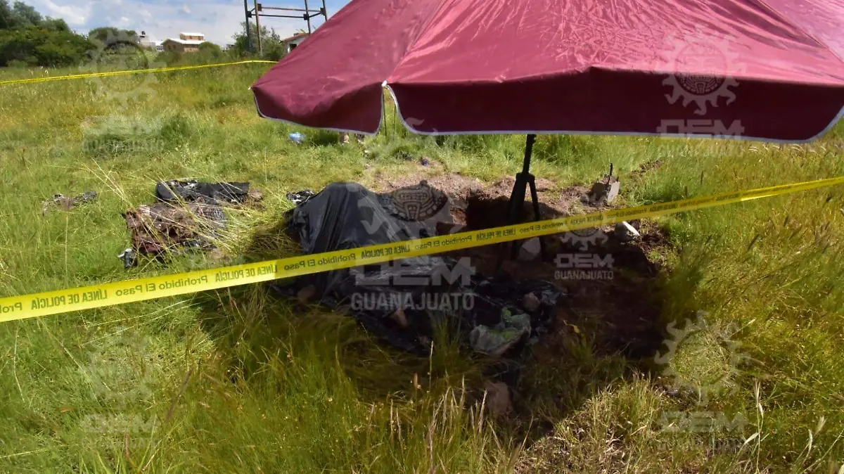 Localizan buscadoras de Irapuato cuerpo humano enterrado (1)