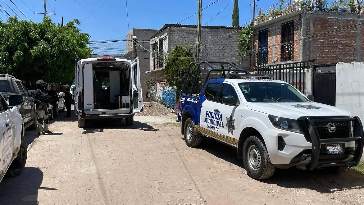 Lo persiguen a balazos