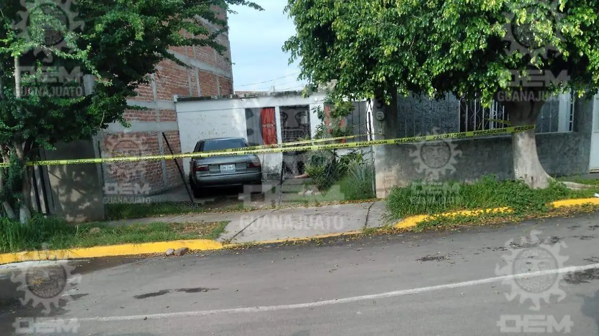 Asesinan a hombre al abrir la puerta de su casa en Huanímaro  (2)