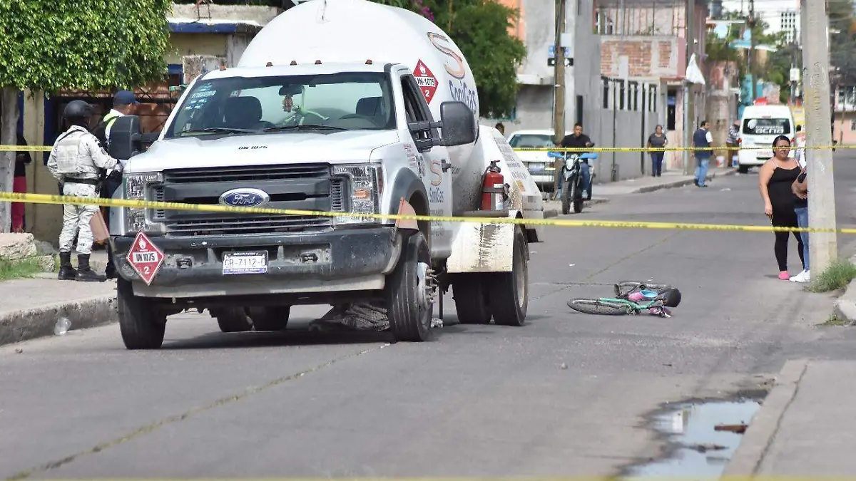 Muere ciclista arrollado por camión gasero en Irapuato (3)