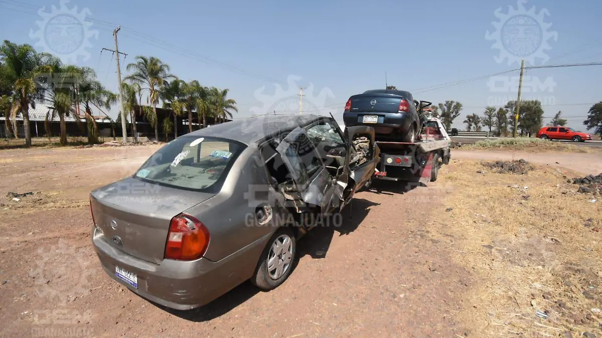 Accidente-deja-seis-lesionados-en-carretera-Irapuato-Abasolo (5)