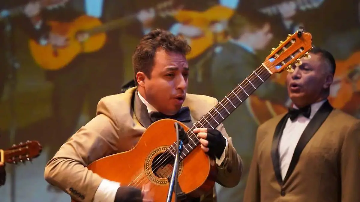 Celebra Rondalla Santa Fe de Guanajuato su 53 aniversario 