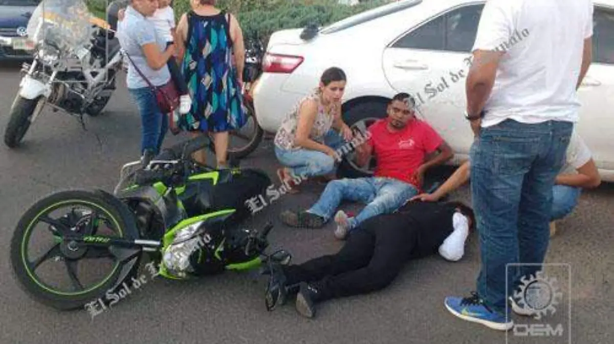 ACCIDENTE ENTRE DOS MOTOS OK